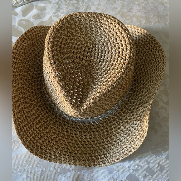 Tucson - Picture 4 of 7